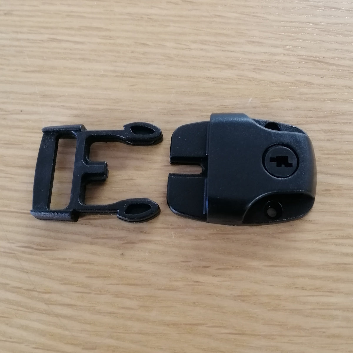 Lockable Cover Clip – Aquarius Spa Parts